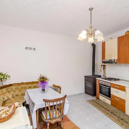 Ra Ica - One Bedroom Apartman