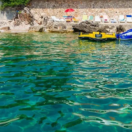 Ra Ica - One Bedroom *