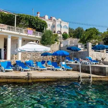 Ra Ica - One Bedroom *