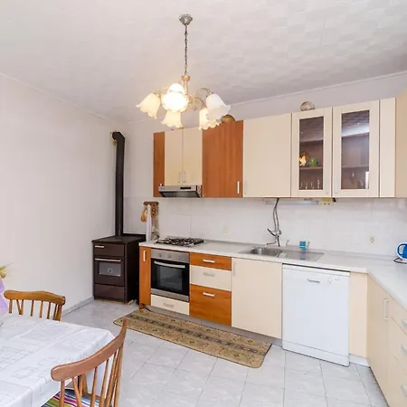 Ra Ica - One Bedroom Apartman Molunat