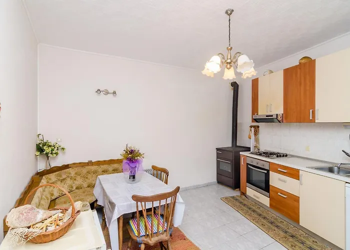 Ra Ica - One Bedroom Lägenhet