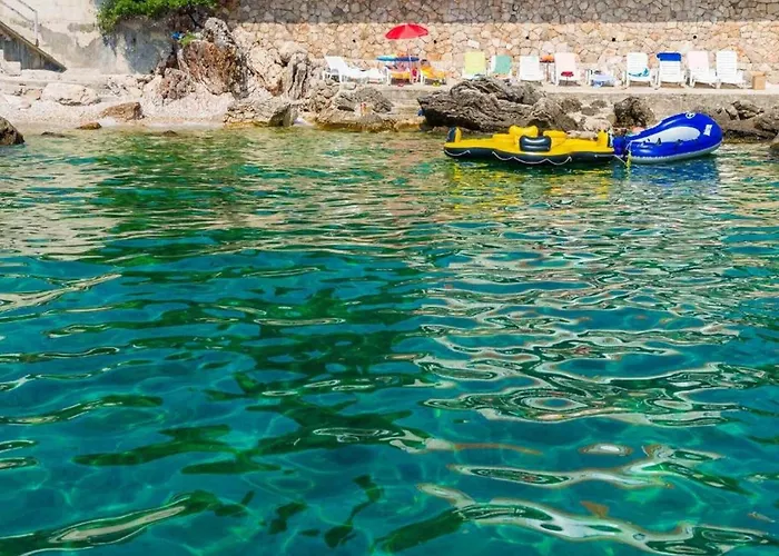 Ra Ica - One Bedroom *